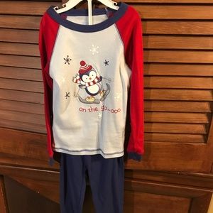 Carters 5T pajama set